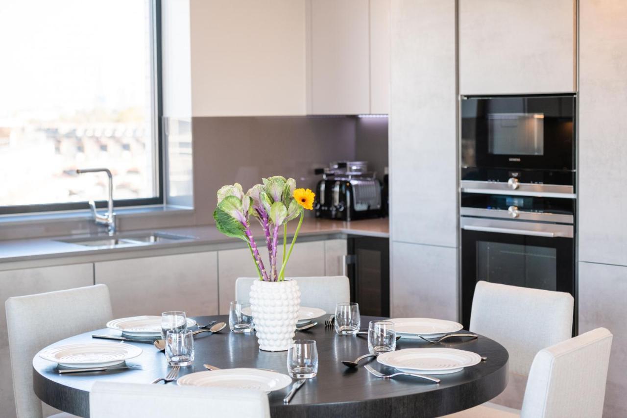 Luxurious Victoria By The Apollo Theatre By Underthedoormat Apartamento
